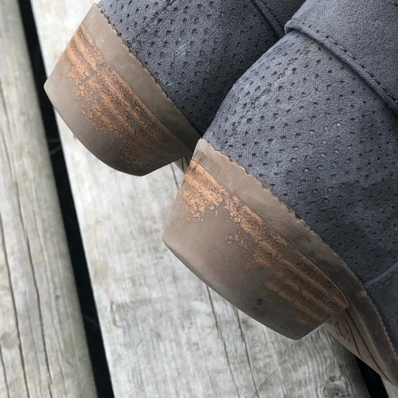 Justice Ankle Boot - Picture 8 of 9